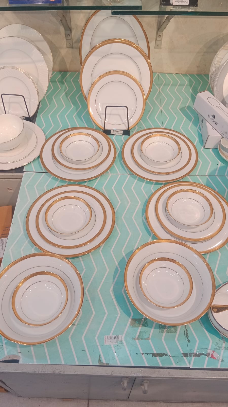 DANKOTUWA VIENNA GOLD DINNER SET 21PCS