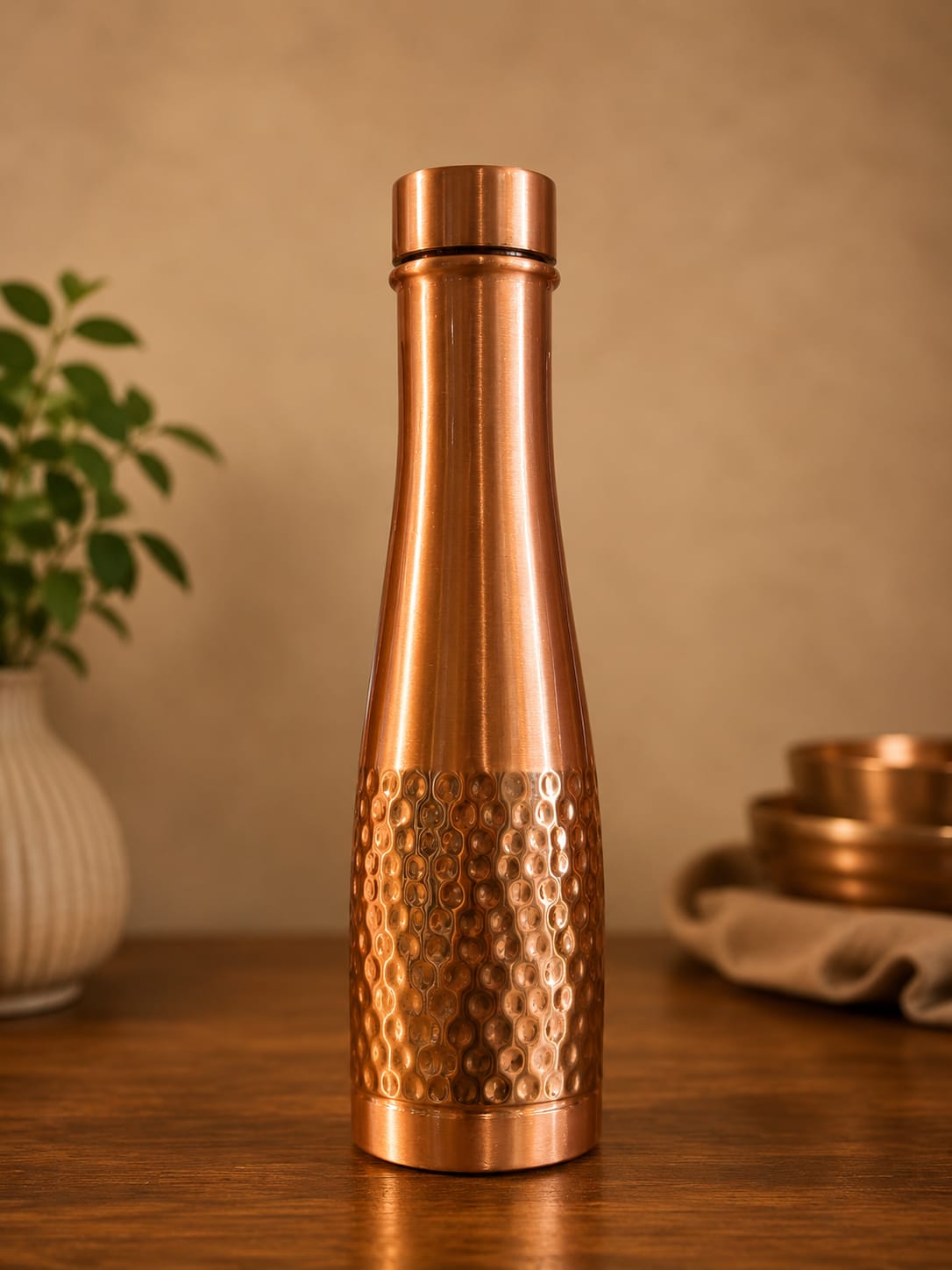 SAGA EIFFEL COPPER BOTTLE HALF HAMMERED