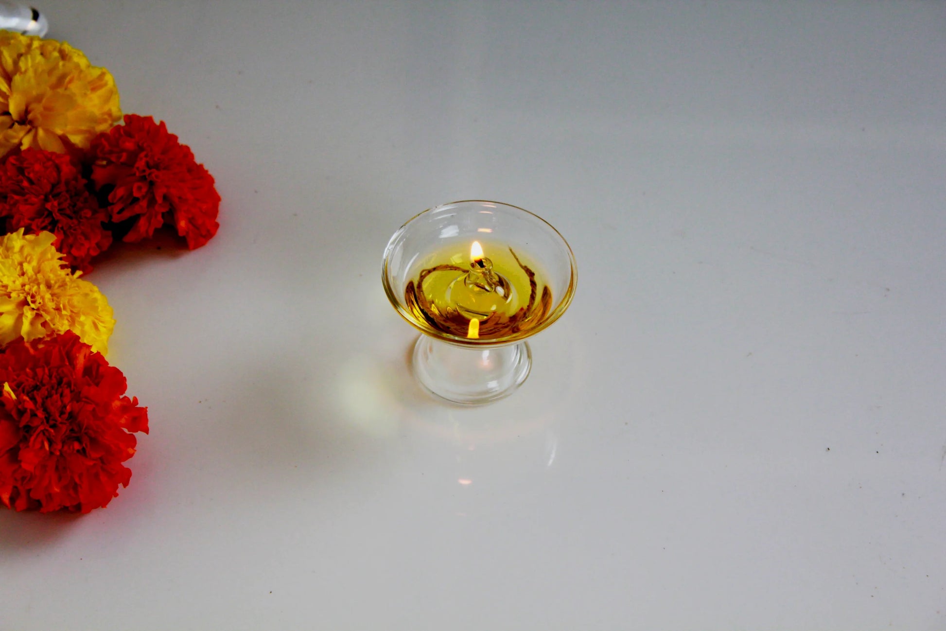 VERTIS GLASS DIYA CENTER WICK FLAMEPROOF SMALL